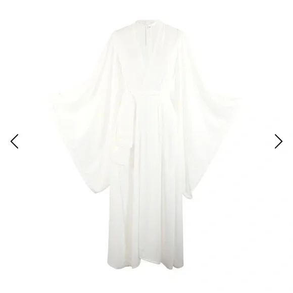 Jennafer Grace Ivory Sheer Kimono - Picture 12 of 14